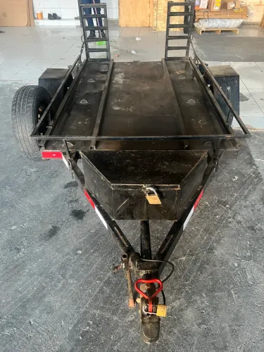 Carretinha Reboque para Quadriciclo (Espaço para até 2 Lugares) - Pronta para Rodar!