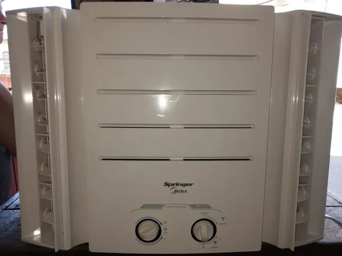 Vendo ar de 10 mil modelo novo