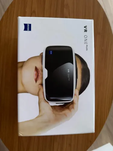 Óculos de Realidade Virtual Zeiss VR One Plus (com caixa original)