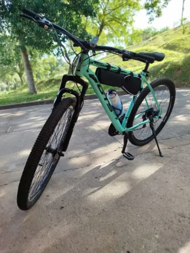 Vende-se bicicleta semi nova