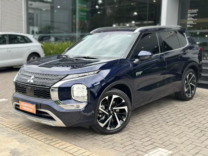 Mitsubishi Outlander Signature 2.4 4X4 AUT (híb) 2026