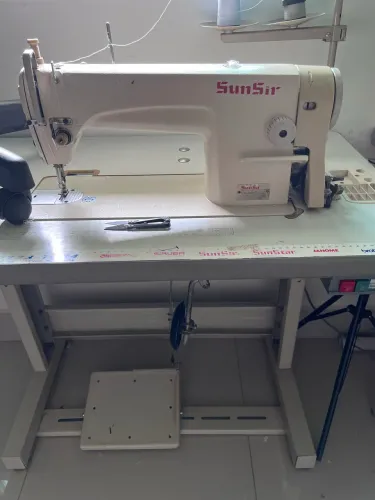 Máquina de costura Reta SunSir