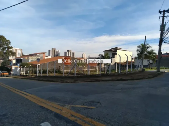 Terreno Comercial Plano para alugar ou vender no Jardim América com 320,27m2