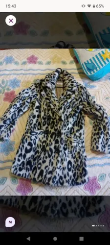 Casaco de pele animal print