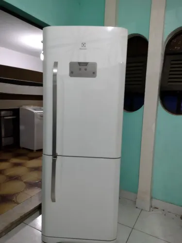 Vendo geladeira Eletrolux