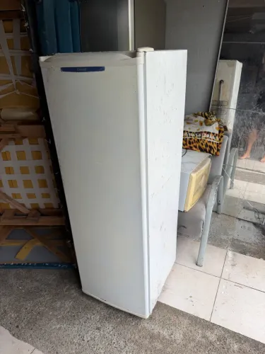 Geladeira com defeito