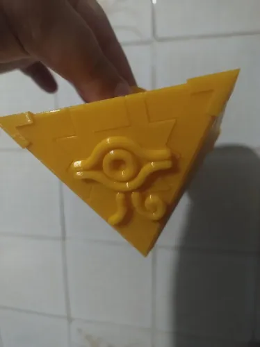 Enigma do milênio YuGiOh em impressão 3D
