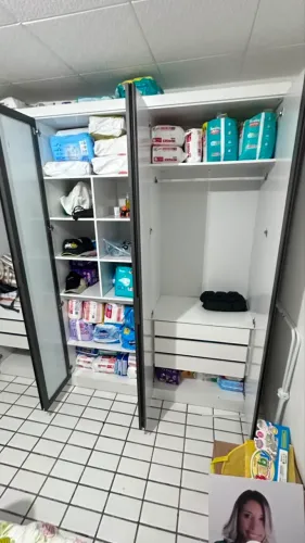 Vendo Guarda roupa - Casal