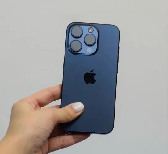 iPhone 15 pro azul 128gb 6 meses garantia