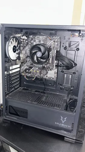 PC Ryzen 5 5600G + 16GB RAM + SSD 960GB - Vídeo Integrado Vega