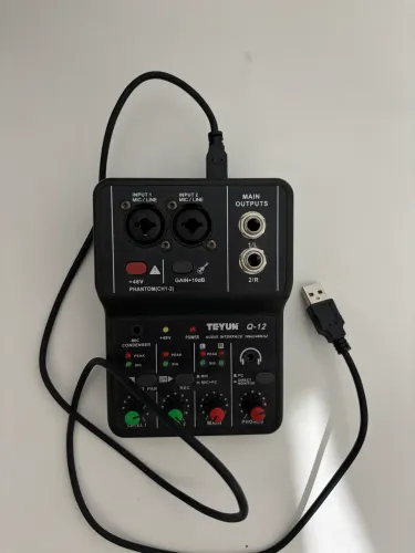 Interface de Áudio Geyun Q-12 USB 2 Canais