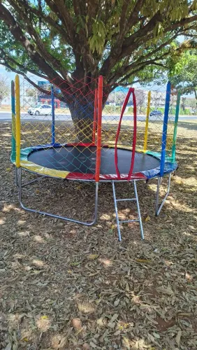 Vendo cama elástica grande