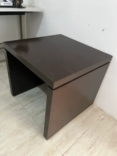 MESA LINDA QUADRADA PARA SALA/QUARTO