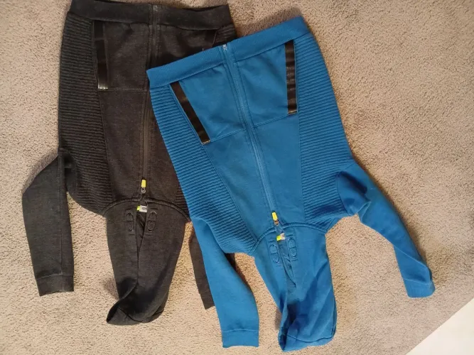 2 blusa tam 6 anos menino por 40 reais