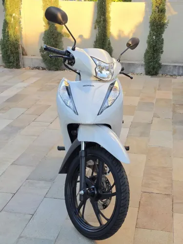 BIZ 125 novinha