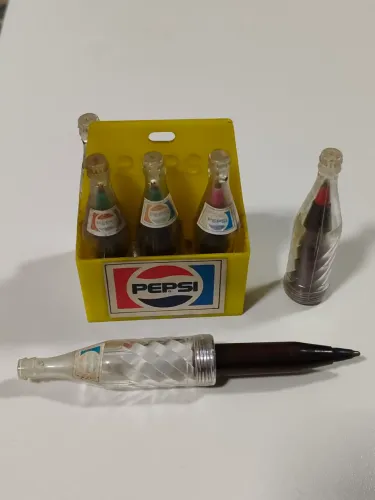 Canetas garrafinhas Pepsi antigas, 6 garrafinhas e 1 engradado 