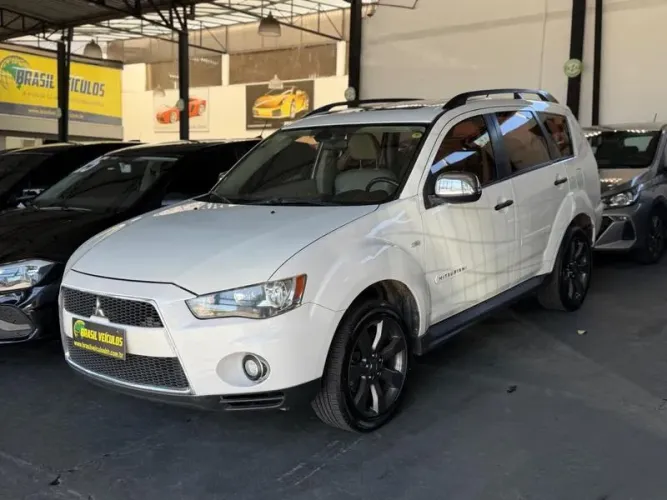 Mitsubishi Outlander 2.0 16V 160cv Aut. 2012