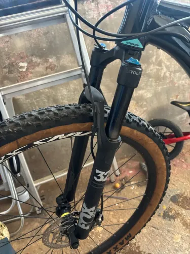 Suspensão BIKE 29 FOX PASSANTE