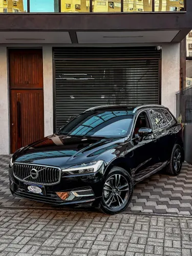 Volvo XC-60 XC 60 T-8 Híbrido Momentum 2.0 5P 2021