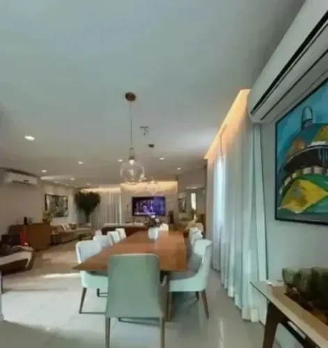 Alugo/Vendo Casa Duplex no Condomínio Quintas das Laranjeiras. 4 amplas Suítes. Piscina. M