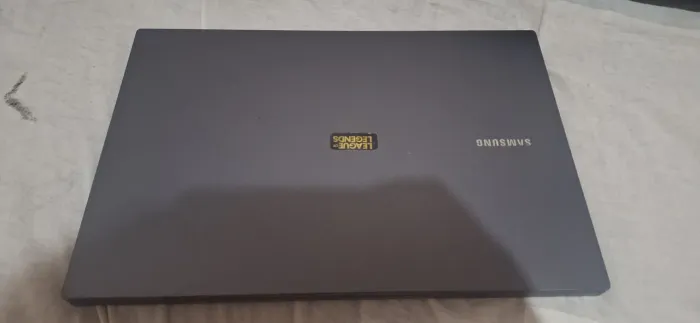 Vendo notebook usado em ótimo estado