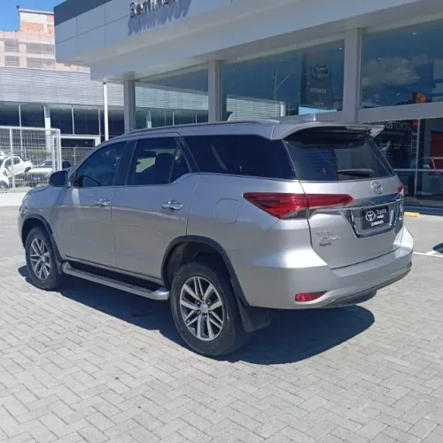 Toyota Hilux SW4 SRX 4X4 2.8 TDI 16V Dies. Aut. 2020