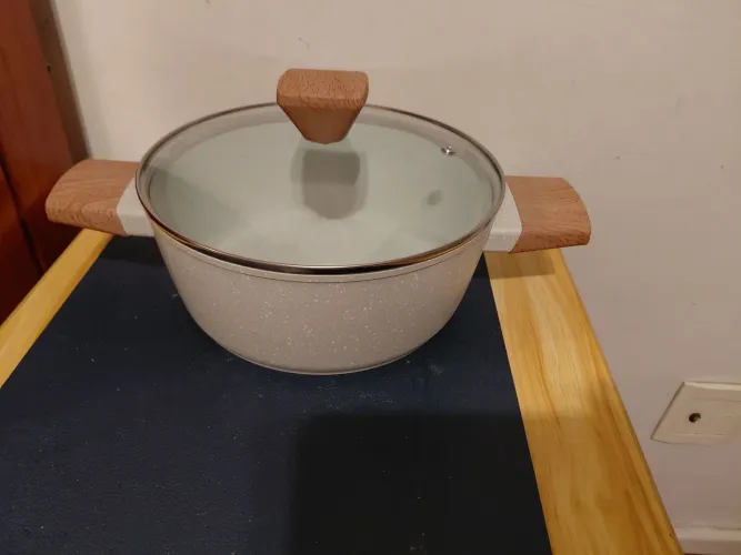 Caçarola 28 cm cerâmica importada.