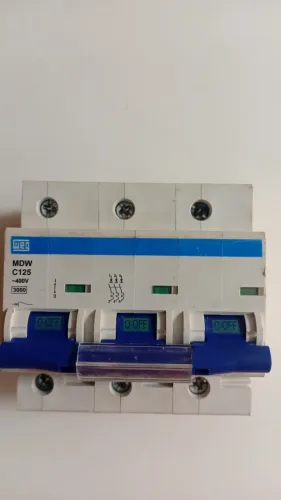 Dijuntor trifasico 125a