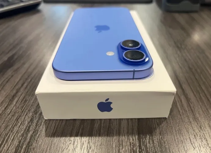 iPhone 16 128GB Ultramarino ANATEL com Nota Fiscal