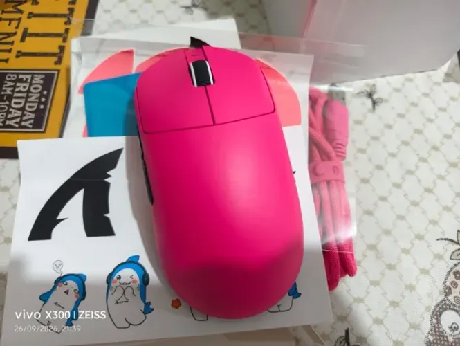 Mouse Gamer Sem Fio Attack Shark X8PLUS, 40000 DPI, Sensor PAW3395, Rosa