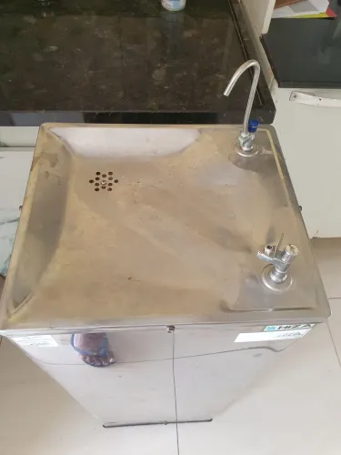 Vendo Bebedouro coluna