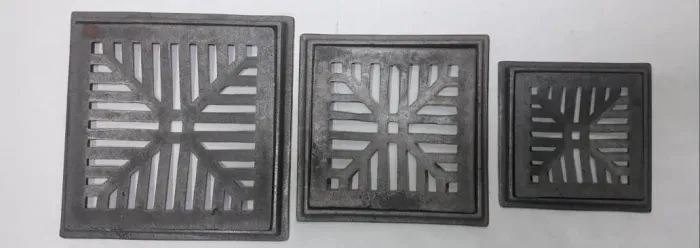 Ralo Côncavo 30x30 c/ Suporte em Ferro Fundido