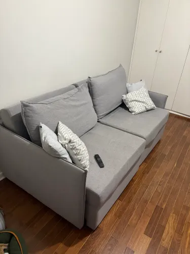 Sofá-Cama queen size retrátil cinza de linho