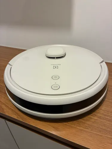 Robô Aspirador Electrolux ERB62