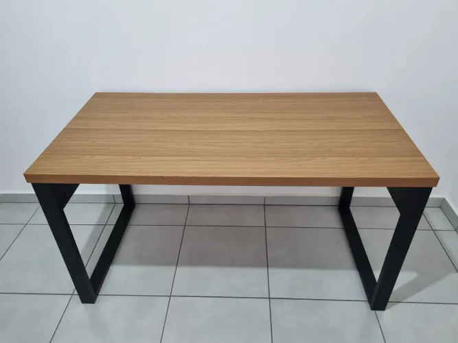 Mesa de Escritório 100% MDF Anah Freijó e Preta