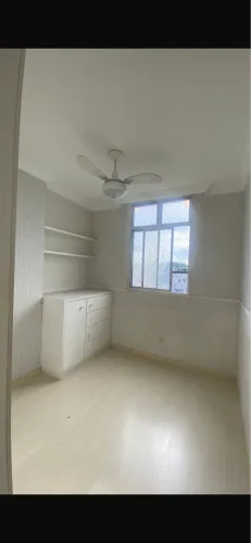 Vaga Feminina em quarto individual em Jardim Camburi 