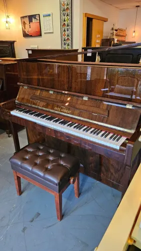Piano Fritz Dobbert, ano 2022 - ainda em garantia de fábrica