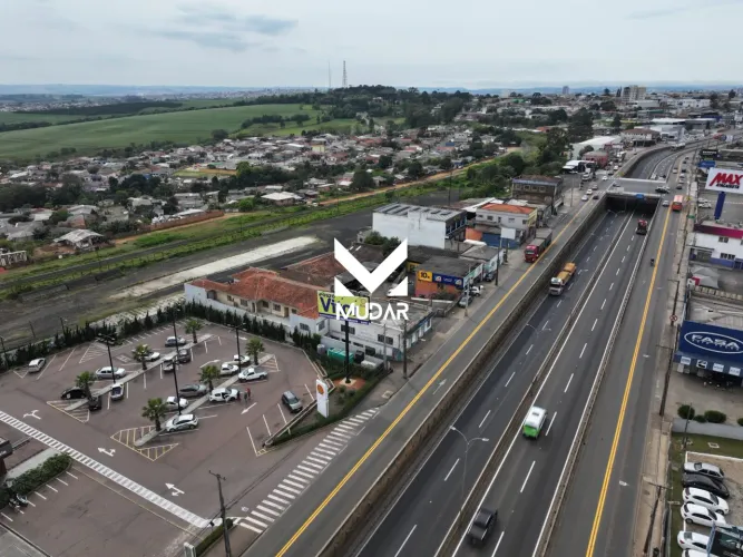 Comercial na Avenida Souza Naves