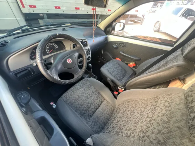 Fiat Strada 1.4 MPI Fire Flex 8V CS 2012