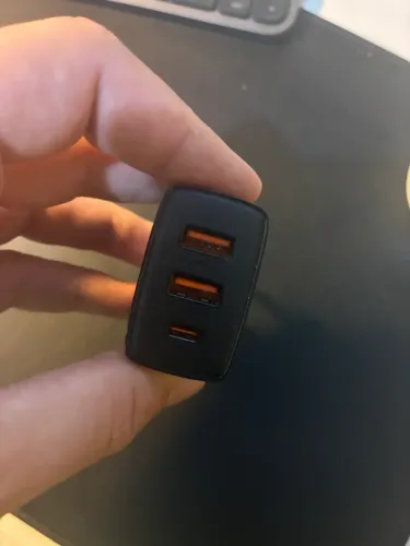 Carregador Baseus 35W (2 entradas A + 1 entrada C)