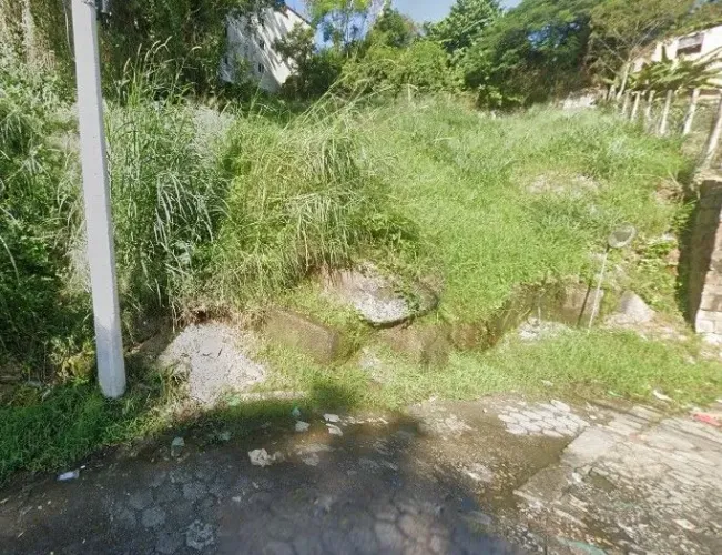 Terreno com 480 m² à venda em Saco Grande, Florianópolis.