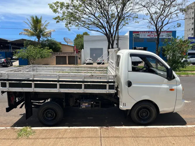 Hyundai HR 2.5 TCI Diesel (rs/rd) 2011