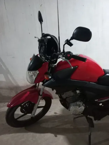 Yamaha factor 150 só 38.000 km rodados +baú +capacete 