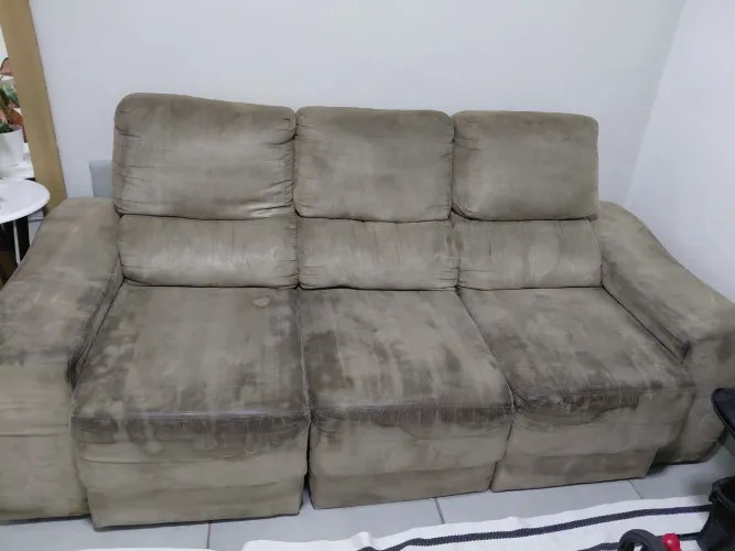 Vende-se sofá retrátil 2m. 