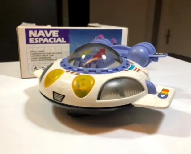 *Raridade* Nave espacial da década de 90