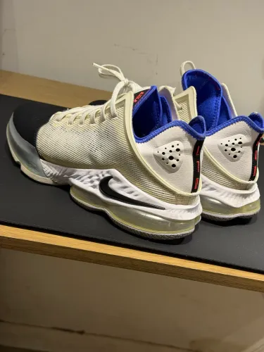 tênis nike lebron XIX low black toe