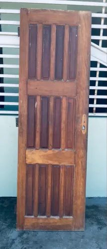 Vendo porta de banheiro ou quarto etc?