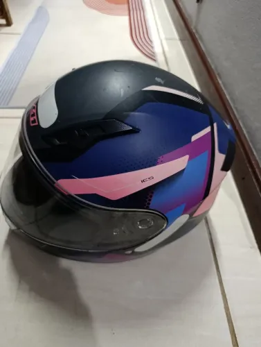 Capacete
