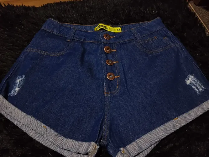 Vendo shorts jeans 44