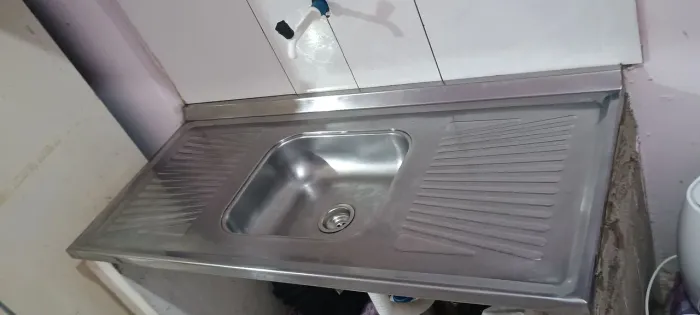 Pia de Inox 1,20m × 54cm com Cuba Centralizada e Escorredor Duplo